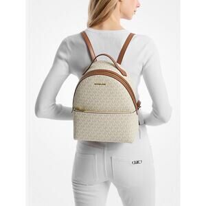 Michael Kors Outlet Sheila Medium Logo Backpack in Vanilla